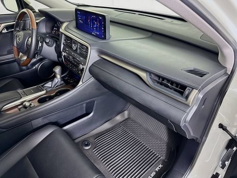 Certified 2022 Lexus RX 350L FWD w/ Premium Package image 31
