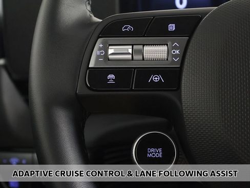 Used 2025 Hyundai Ioniq 5 SE AWD/4WD image 4