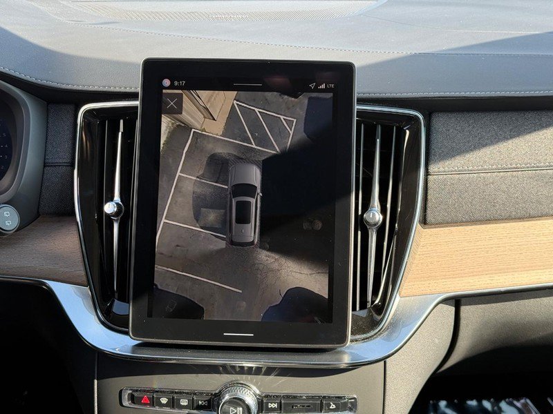 Certified 2026 Volvo XC90 B6 Plus AWD/4WD image 15