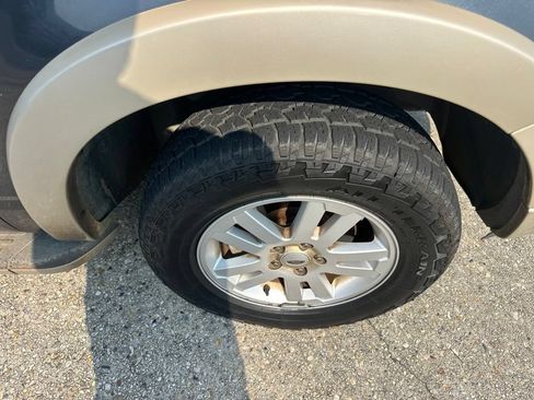 Used 2010 Ford Explorer Eddie Bauer RWD image 19
