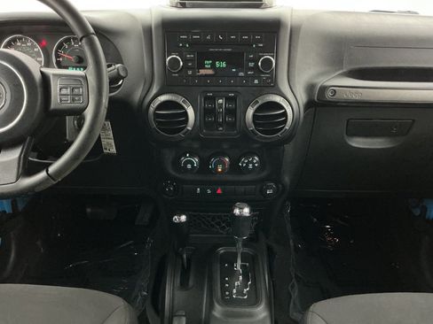 Used 2017 Jeep Wrangler Unlimited Sport w/ Quick Order Package 24S AWD/4WD image 28