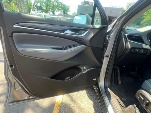 Used 2020 Buick Enclave Premium w/ Sun and Sites Package AWD/4WD image 13