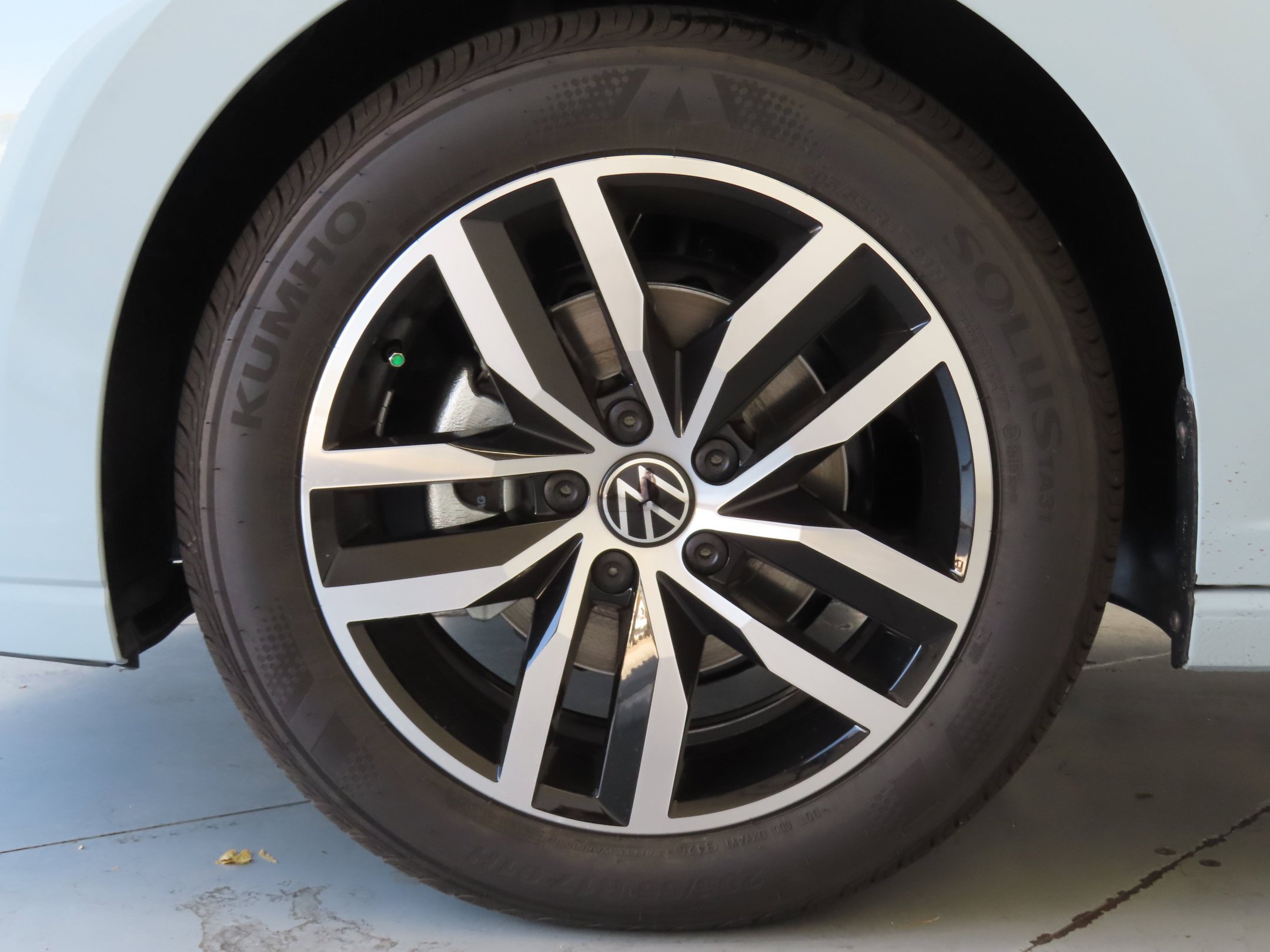 Used 2026 Volkswagen Jetta SE FWD image 27