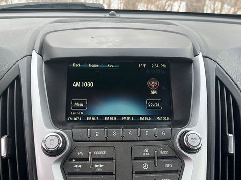 Used 2017 Chevrolet Equinox LS image 17