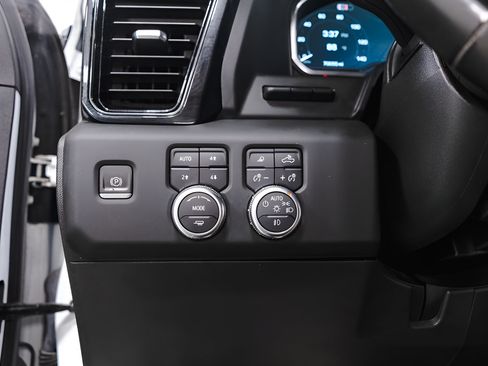 Used 2024 GMC Sierra 2500 AT4 w/ AT4 Premium Plus Package AWD/4WD image 18