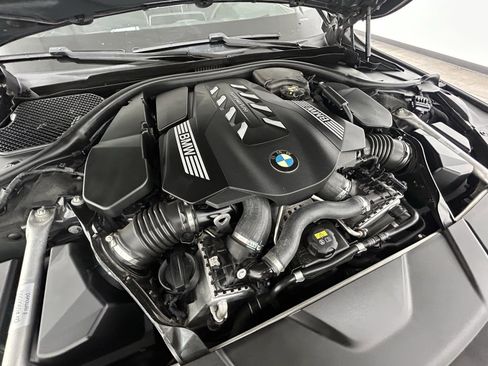 Used 2021 BMW 750i xDrive w/ Executive Package image 43