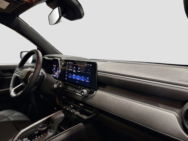 New 2025 Chevrolet Colorado Trail Boss w/ Off-Road Front Bumper Package AWD/4WD image 23