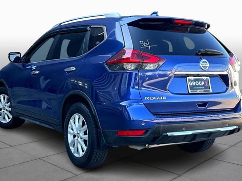 Used 2019 Nissan Rogue SV image 11