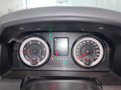 Used 2017 RAM 2500 Big Horn image 9