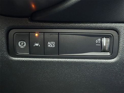 New 2026 Chevrolet Equinox EV LT image 28