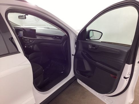 Used 2024 Ford Escape Active w/ Tech Pack #1 AWD/4WD image 18