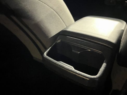 Used 2017 Toyota Tacoma TRD Sport image 17