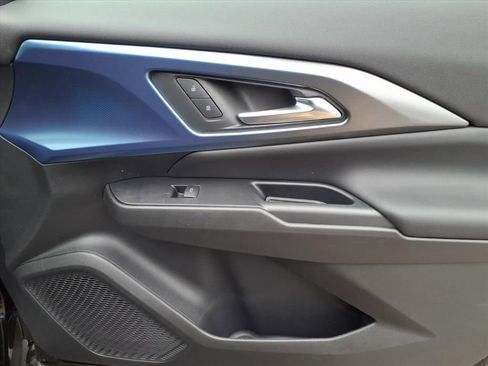 New 2026 Chevrolet Equinox EV LT image 18