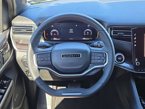 Used 2023 Jeep Wagoneer 4WD w/ Premium Group I image 23