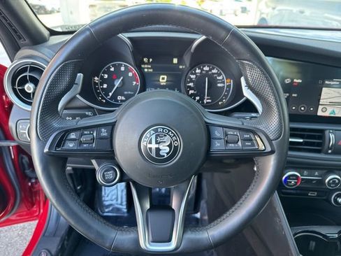 Used 2021 Alfa Romeo Giulia Ti Sport image 11