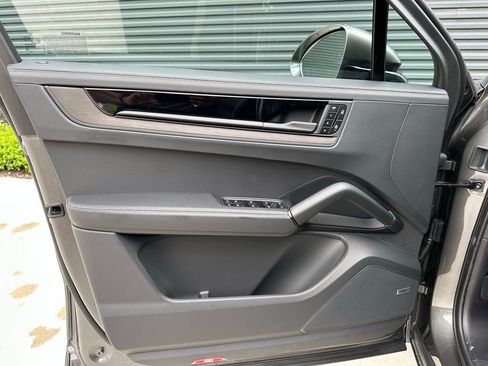 Used 2025 Porsche Cayenne GTS image 14