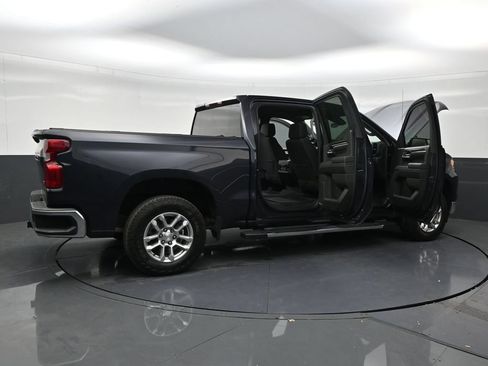Used 2023 Chevrolet Silverado 1500 LT w/ Z71 Off-Road Package AWD/4WD image 28
