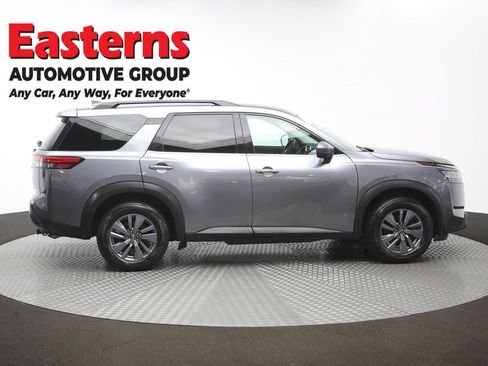 Used 2022 Nissan Pathfinder SV AWD/4WD image 47