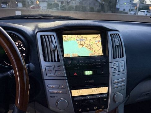 Used 2004 Lexus RX 330 FWD image 16