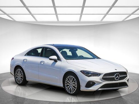 Used 2026 Mercedes-Benz CLA 250 image 4