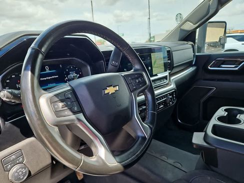 Used 2025 Chevrolet Silverado 2500 LT AWD/4WD image 10