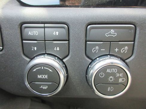 New 2026 GMC Sierra 2500 SLE w/ SLE Value Package; image 17