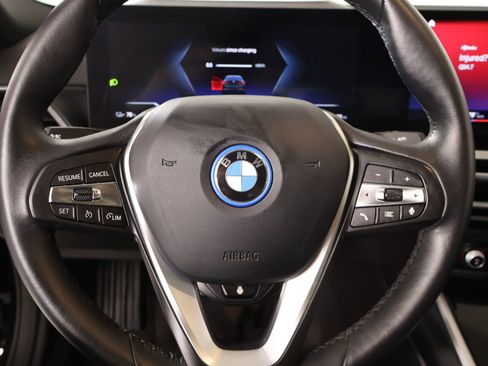 Used 2023 BMW i4 eDrive35 w/ Premium Package image 3