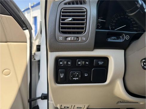 Used 2006 Lexus LX 470 4WD image 32