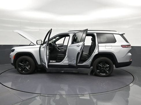 Used 2024 Jeep Grand Cherokee L Laredo AWD/4WD image 34