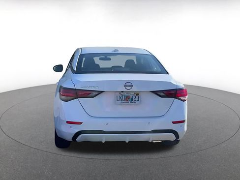 Used 2025 Nissan Sentra SV image 7
