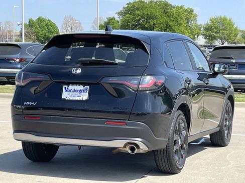 Used 2025 Honda HR-V Sport image 4