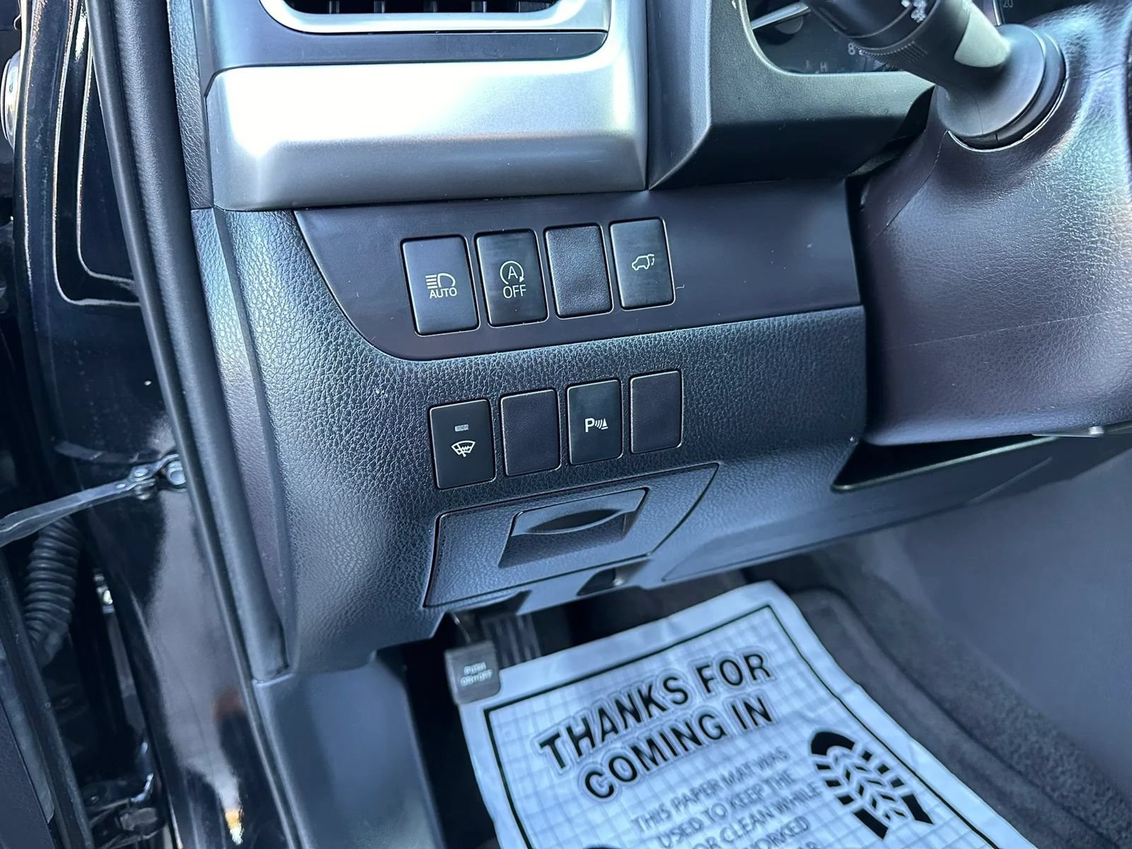 Used 2019 Toyota Highlander Limited FWD image 11