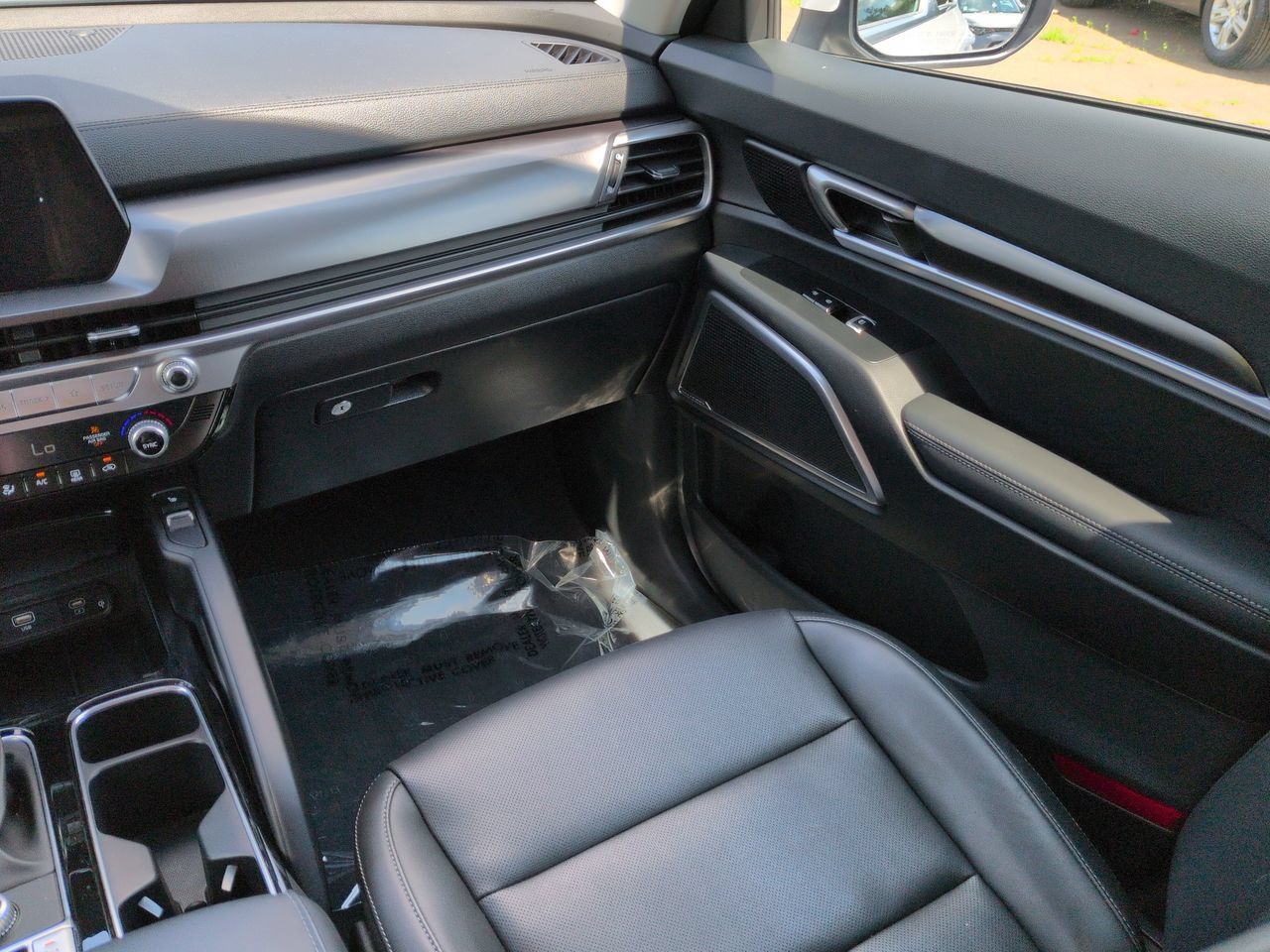 Used 2024 Kia Telluride S w/ S Sunroof Package FWD image 16