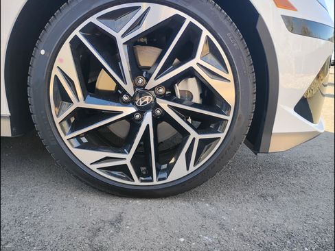 New 2025 Hyundai Ioniq 6 SEL AWD/4WD image 9
