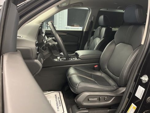 Used 2023 Honda Pilot EX-L image 11