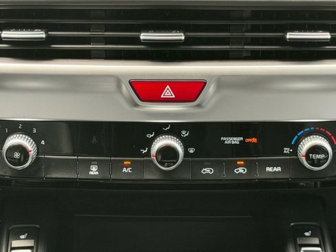 Used 2020 Kia Telluride S w/ S 8 Passenger Seating Package FWD image 18