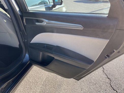 Used 2018 Ford Fusion S image 36