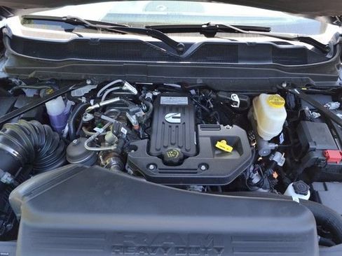 New 2026 RAM 5500 Tradesman AWD/4WD image 32