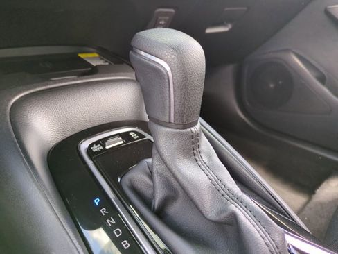 Certified 2025 Toyota Corolla SE w/ SE Premium Package FWD image 13