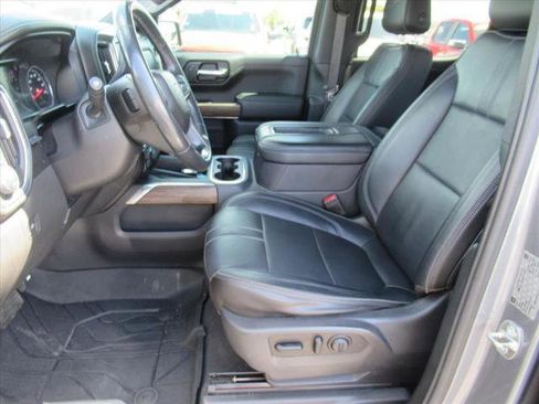 Used 2019 Chevrolet Silverado 1500 High Country w/ Technology Package image 16