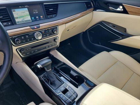 Used 2017 Kia Cadenza Technology image 28