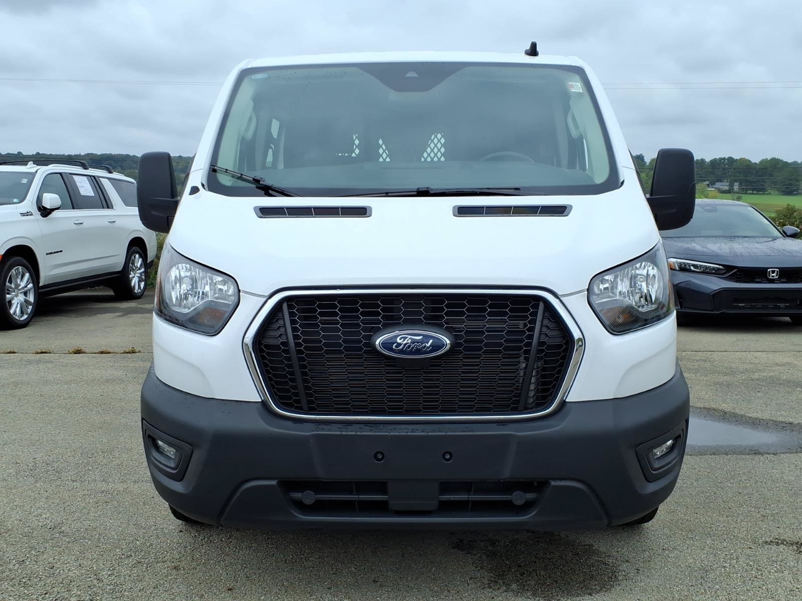 Used 2025 Ford Transit 250 Low Roof w/ Exterior Upgrade Package RWD image 2