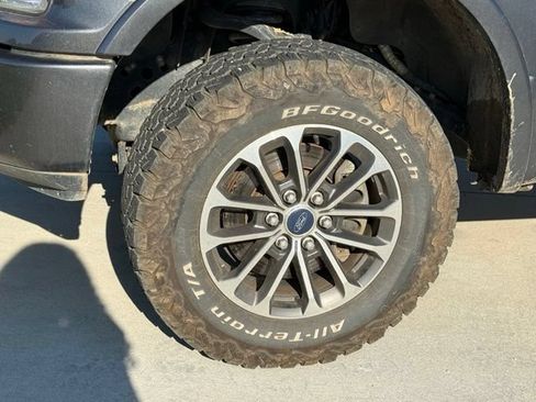 Used 2019 Ford F150 XLT w/ Equipment Group 302A Luxury AWD/4WD image 4