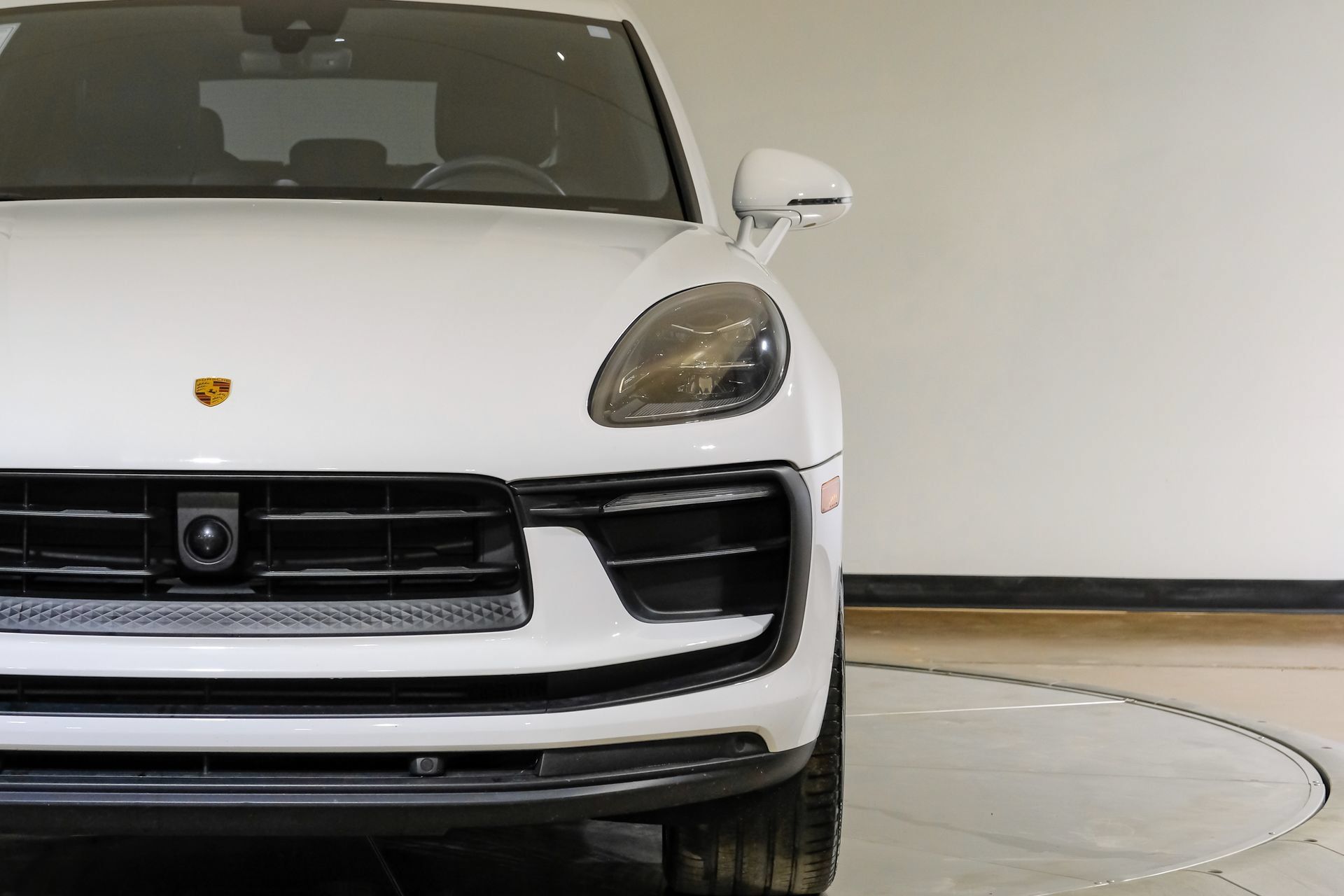Used 2024 Porsche Macan w/ Premium Plus Package AWD/4WD image 49