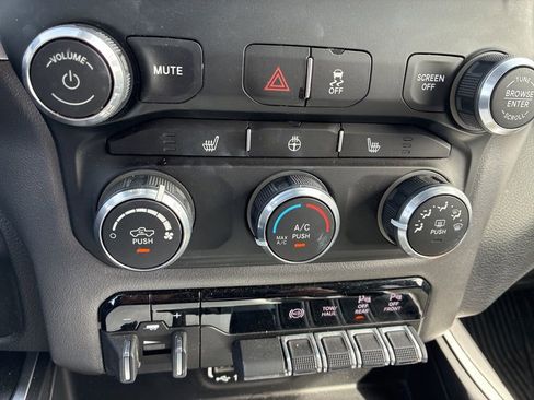 Used 2022 RAM 2500 Lone Star w/ Night Edition image 13