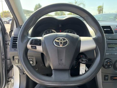 Used 2011 Toyota Corolla S FWD image 38