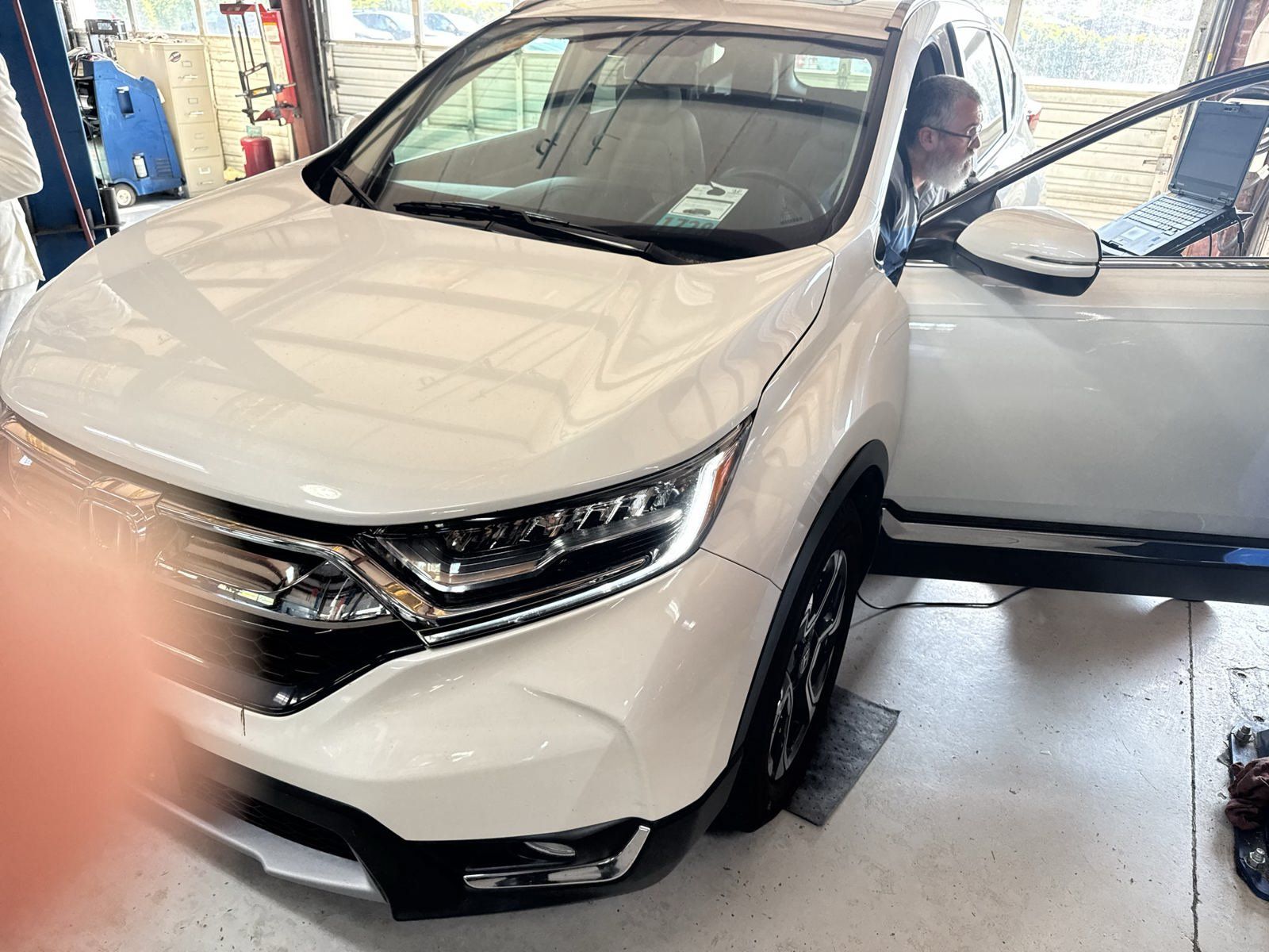 Used 2018 Honda CR-V Touring image 5
