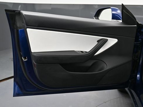 Used 2020 Tesla Model 3 Long Range image 40