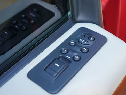 Used 2008 Land Rover Range Rover Sport HSE image 35