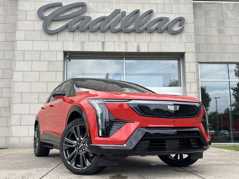 New 2025 Cadillac Optiq Sport 2 w/ LPO, Floor Liner Package image 1